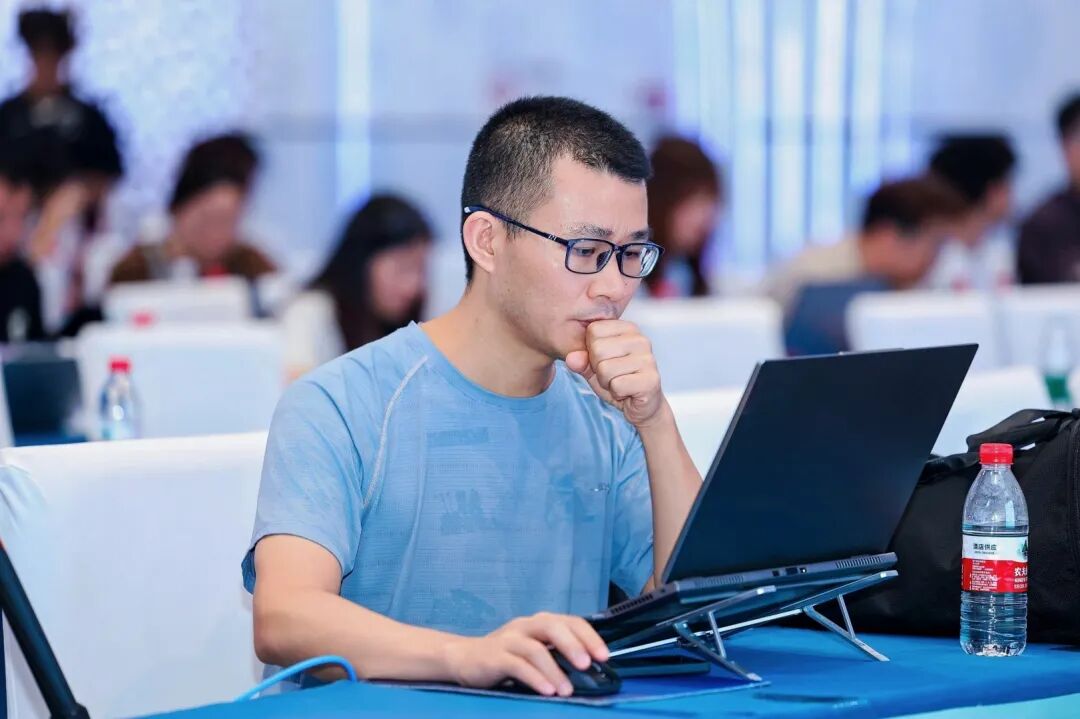 上站 Hackathon 现场照片 02