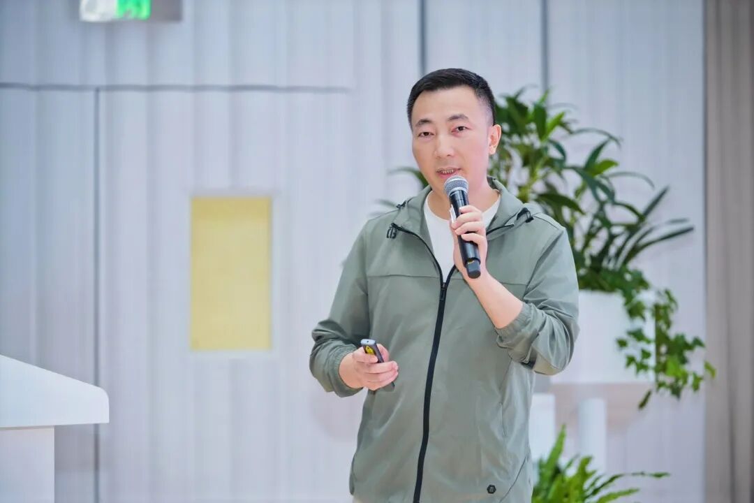 蓝星空在北京分享新站如何先拿用户